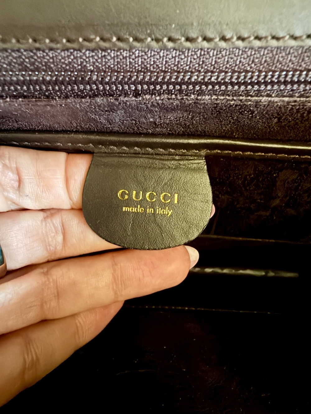 Vintage Gucci by Tom Ford Shoulder Bag Brown Leather Iconic Resin Buckle - Rare! - Picture 10 of 16